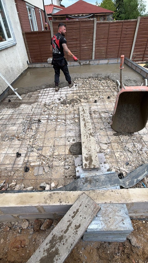 On-Site Ready Mix Concrete Slab Pouring Rickmansworth